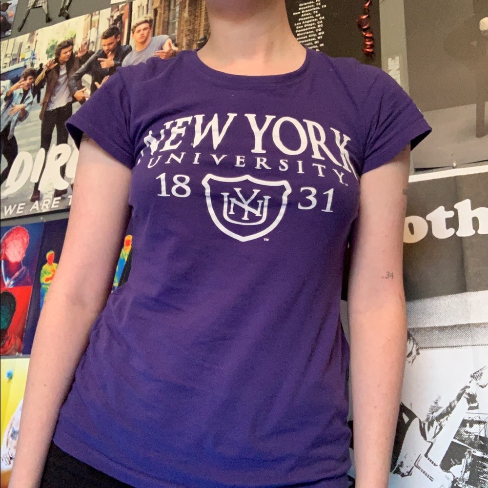 NYU new york university tee shirt!
